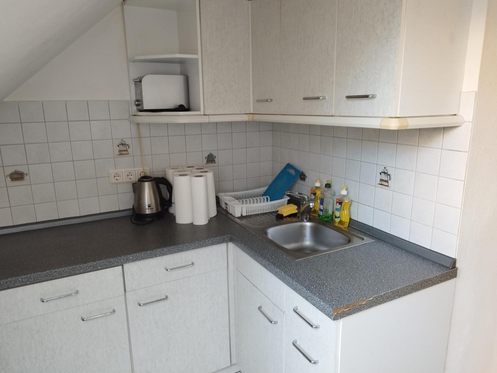 Flex Aparts - Grosse, Moeblierte Wohnung In Zwickau Mit 2 Zimmern Екстериор снимка