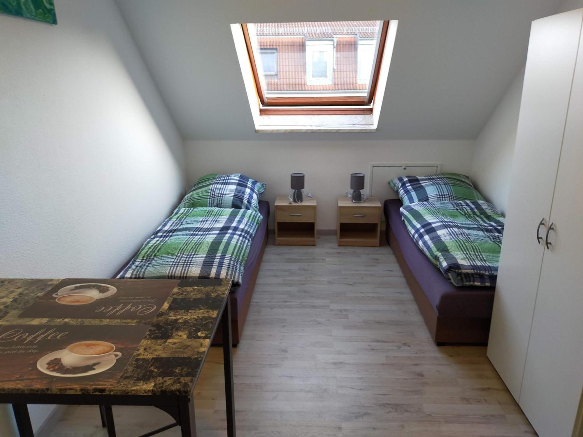 Flex Aparts - Grosse, Moeblierte Wohnung In Zwickau Mit 2 Zimmern Екстериор снимка