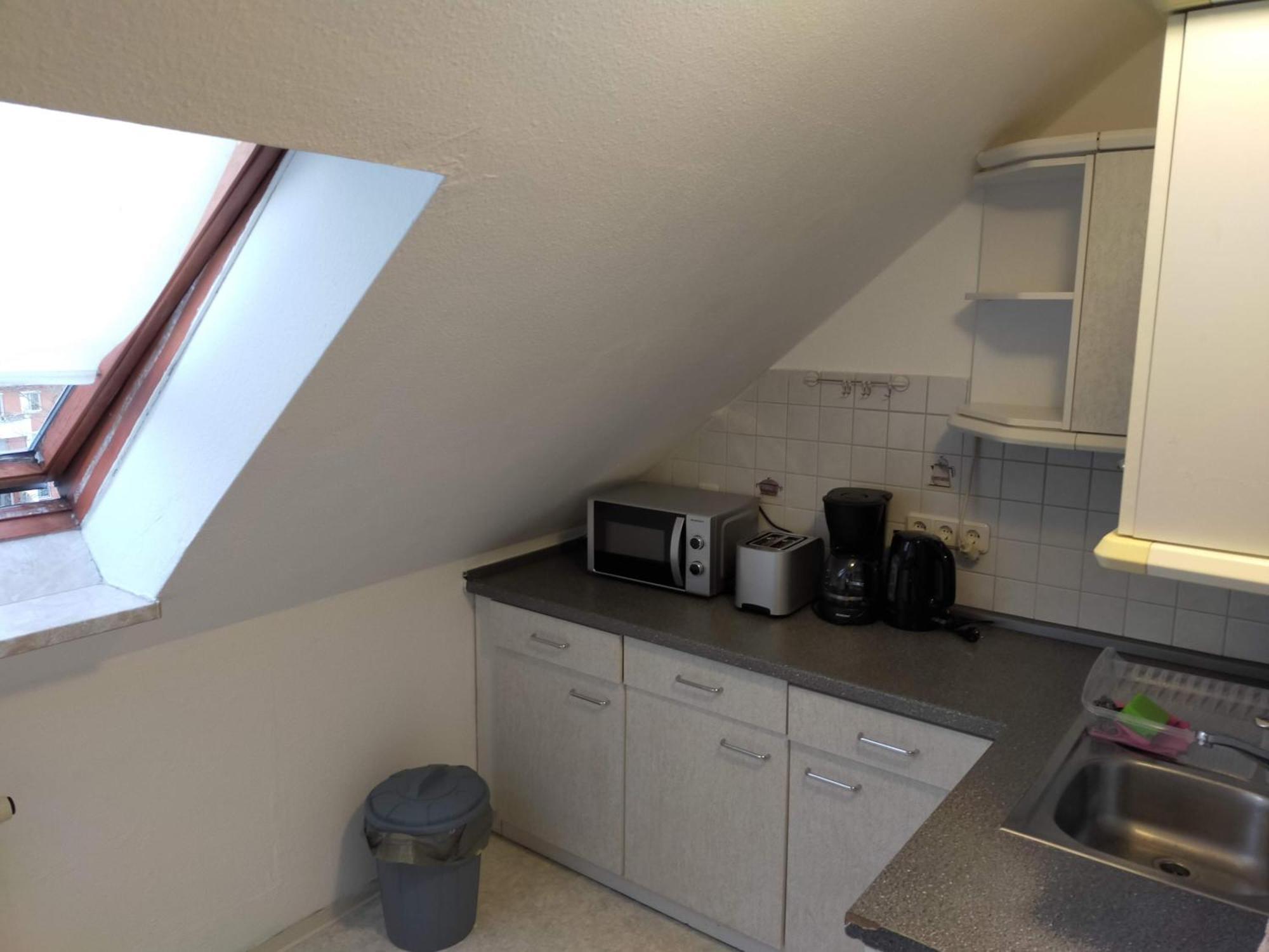 Flex Aparts - Grosse, Moeblierte Wohnung In Zwickau Mit 2 Zimmern Екстериор снимка
